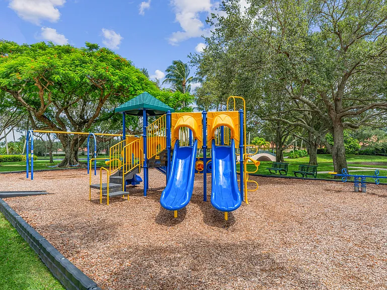 7808 Quida Dr — Photo 43
