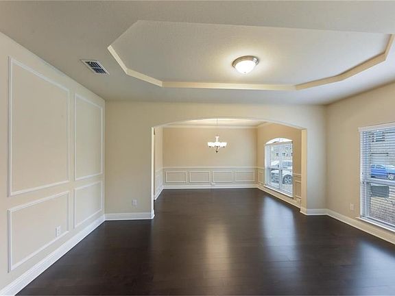 5th image of 6412 Belhaven Dr