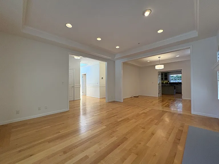 618 17th Ave — Photo 6