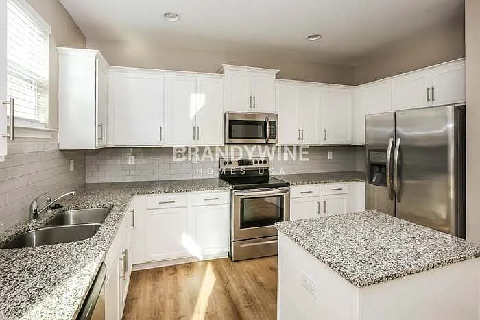 6825 Pennyroyal Way — Photo 4
