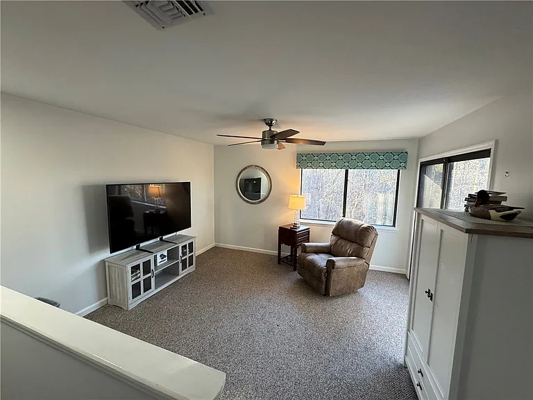 115 Harbor Lights Dr — Photo 16