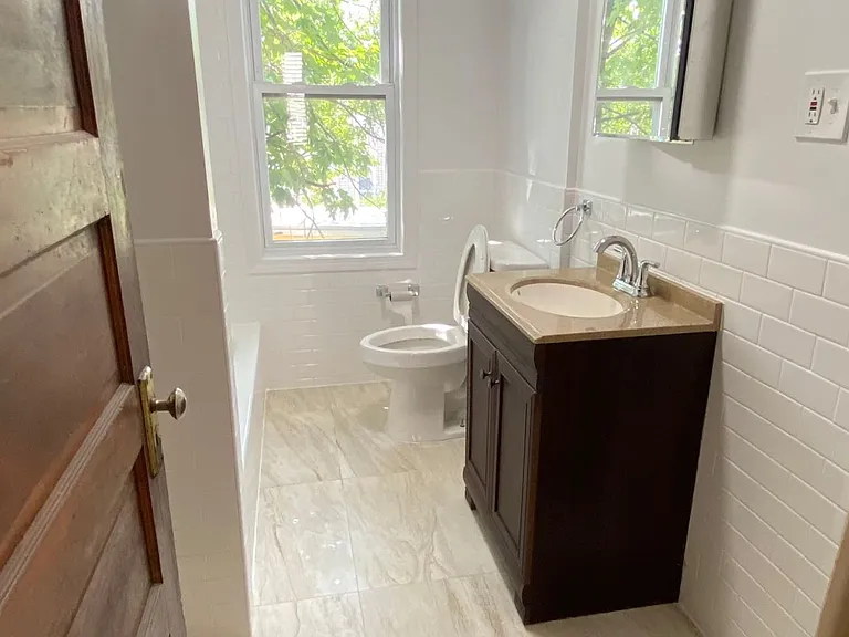 38 Atlantic Ave #2 — Photo 5