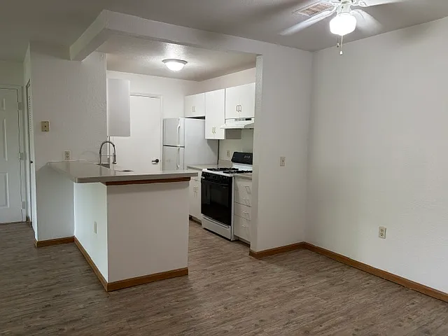 2414 Westbank Rd #2414 — Photo 5