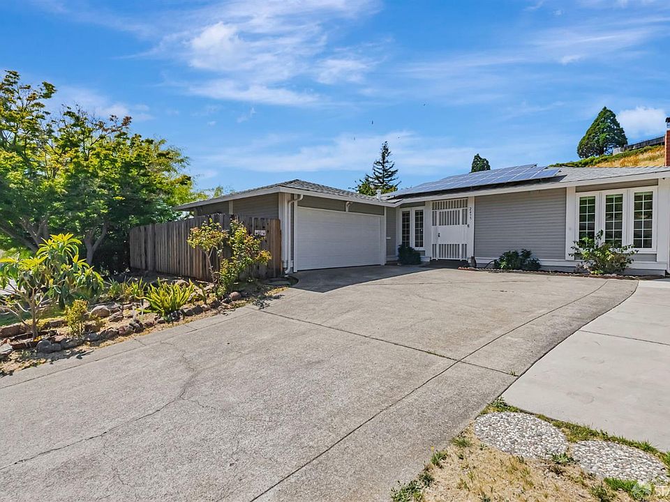 2nd image of 2675 Simas Ave