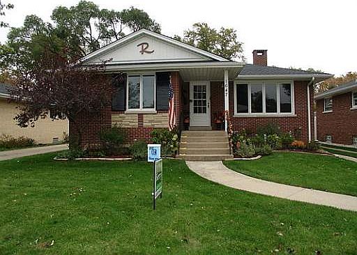 1st image of 1647 N Kensington Ave