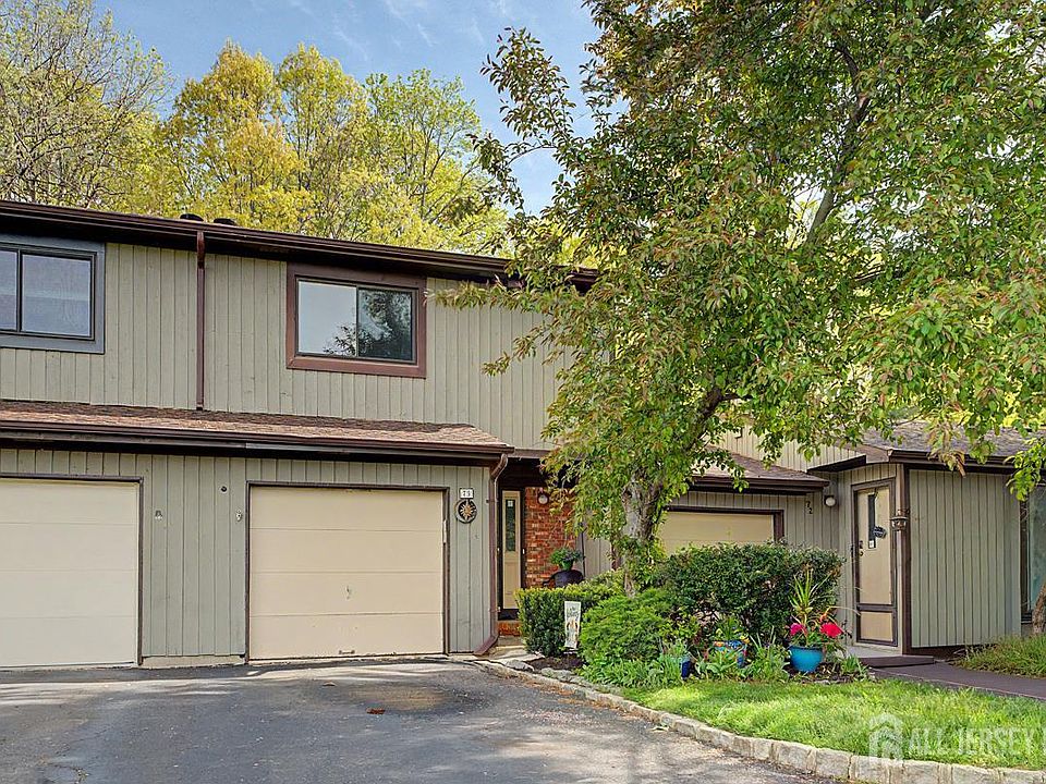 1st image of 73 Letts Ct