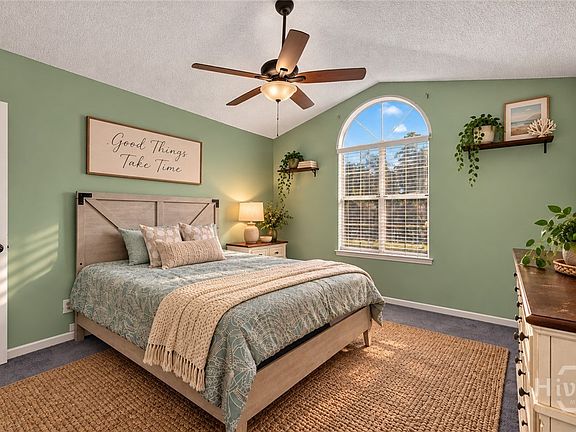5th image of 524 Pointe South Drive