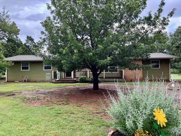 506 W Cherokee St, Waukomis, OK 73773