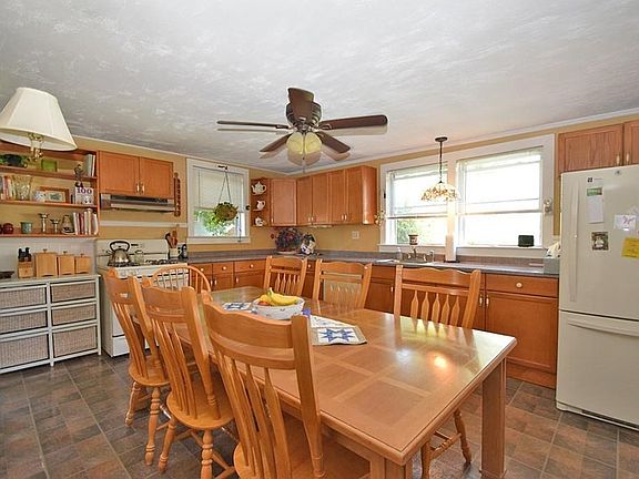 5th image of 10 Moulton St