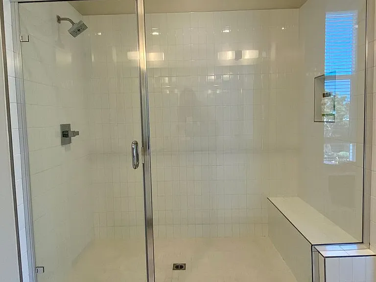 101 Schick — Photo 6