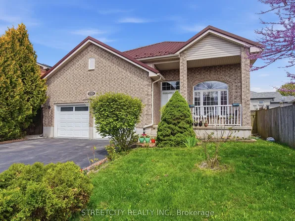 210 Hawthorne Rd, London, ON N6G 5A2