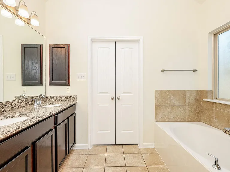 20615 Summer Retreat Ln — Photo 12