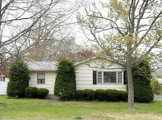 41 Coolidge Rd, Chicopee, MA 01013