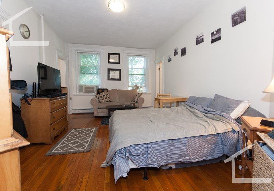 2nd image of 78 Brainerd Rd #34
