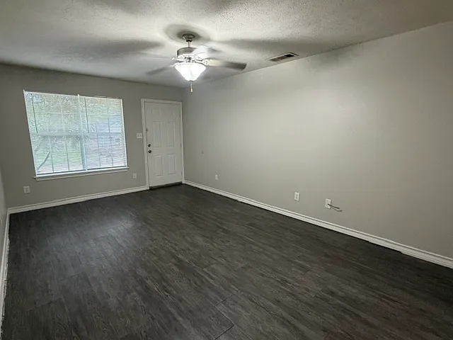 207 Cheyenne Pl #1 — Photo 9