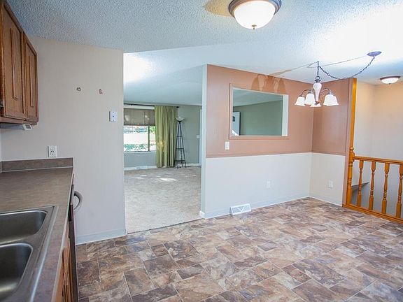 5th image of 3439 Driftwood Ln
