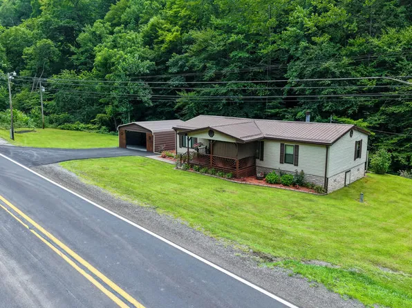6188 Welch Pineville Rd, Pineville, WV 24874