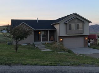 12498 W Wallace Ln, Thatcher, UT 84337