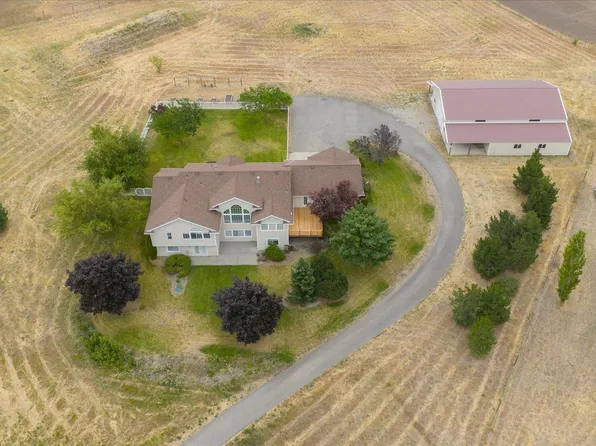 15224 E Meadows Rd, Mica, WA 99023