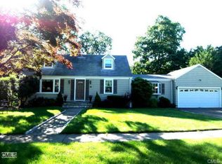 104 Alma Dr, Fairfield, CT 06824