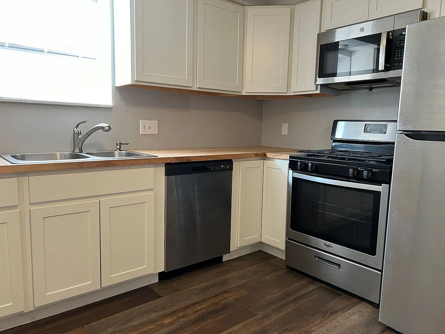 20 Woodlawn Avenue — Photo 2