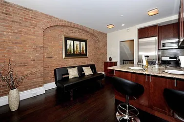Rented by Eisenberg Exclusives