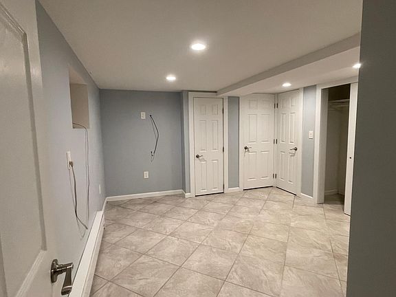 5th image of 3233 Randall Ave