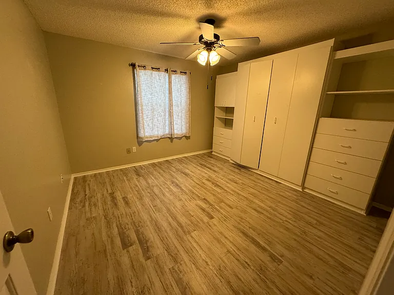 733 Villita Ln — Photo 11