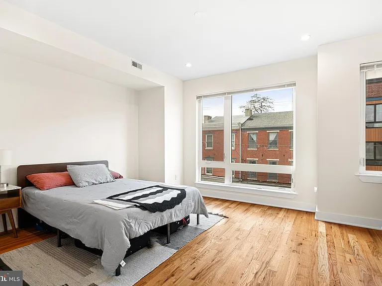 1215 N 5th St #2 — Photo 17