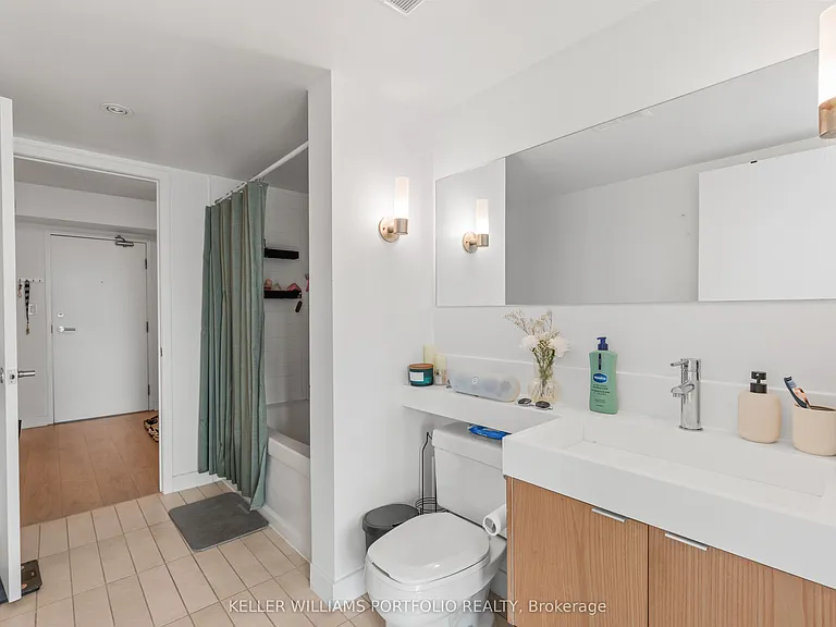 25 Telegram Mews #3711 — Photo 11