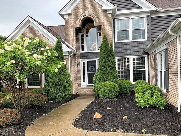 5th image of 10085 Bissell Dr