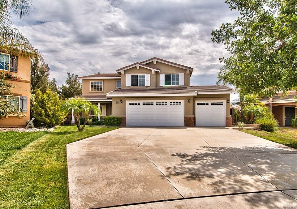 1st image of 15487 Buchanan Ln