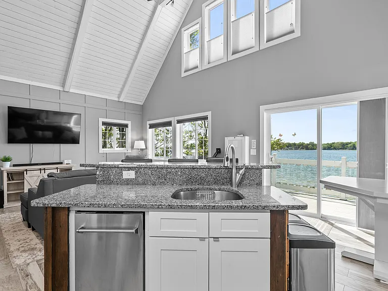 11478 E Shore Dr — Photo 37