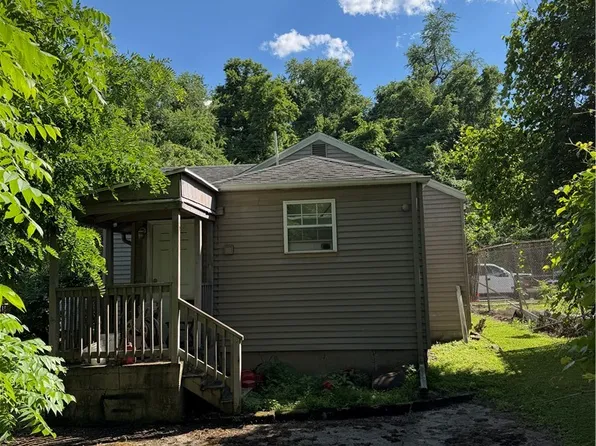 449 Main St, New Eagle, PA 15067