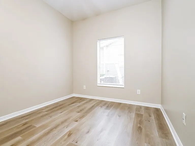 7859 Bristol Park Dr — Photo 12