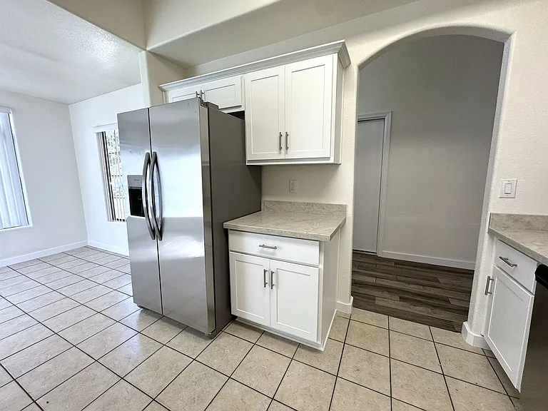 12710 W Ash St — Photo 5