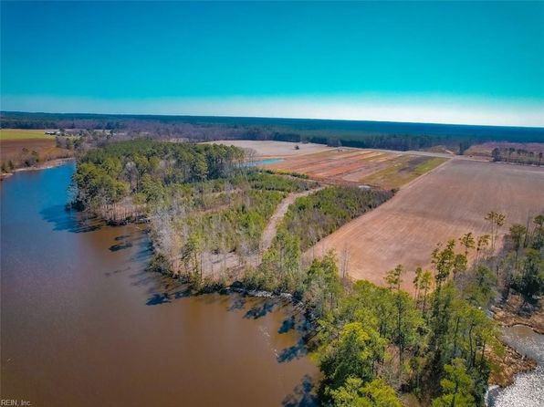 76 Saxis Rd, Temperanceville, VA 23442