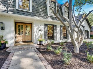 10209 Hemlock Dr, Overland Park, KS 66212