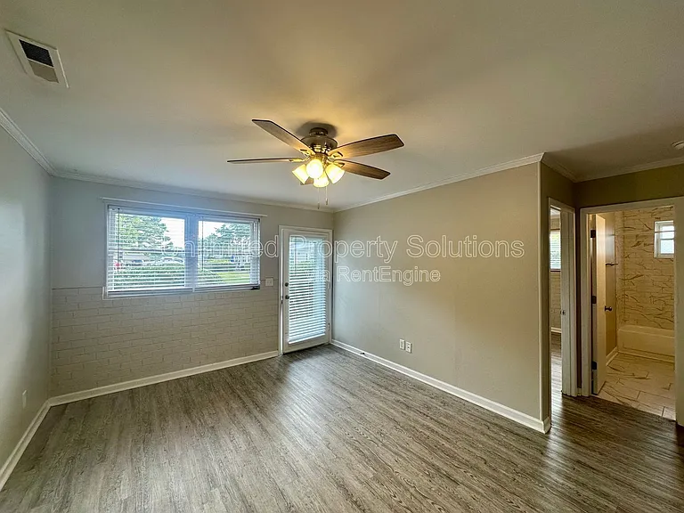 119 Gaddy Dr — Photo 5