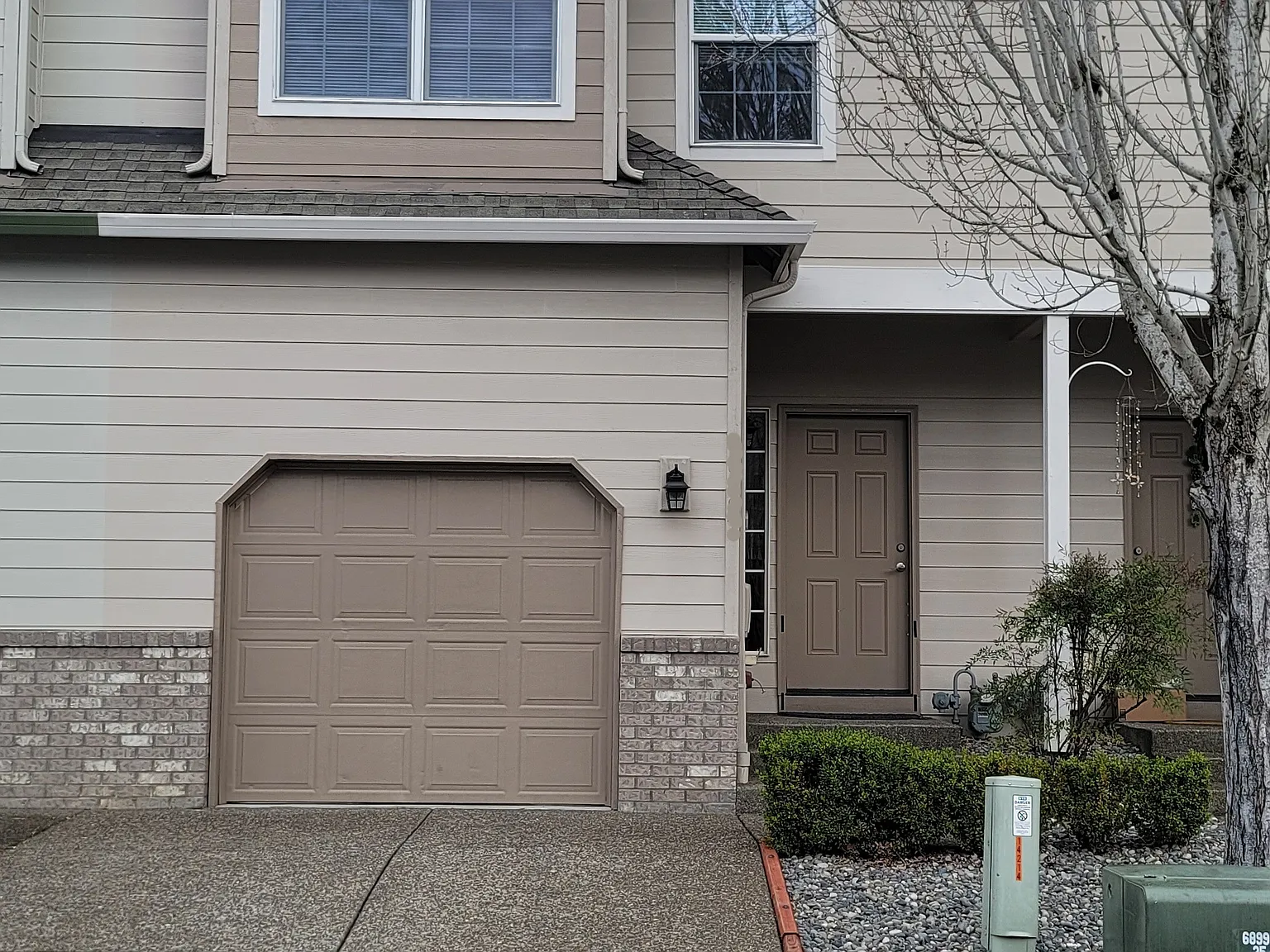 3 bed, 2.5 bath, 1431 sqft, $2,295 — Photo 1