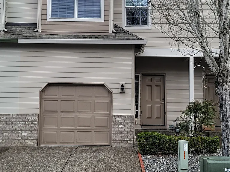 18558 SW Takena Ct — Photo 1