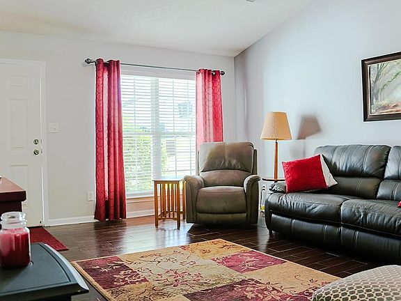 5th image of 536 McKean Dr