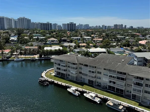 427 Golden Isles Dr APT 11J, Hallandale Beach, FL 33009