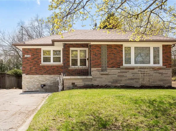 1216 Fisher Ave, Burlington, ON L7P 2L4