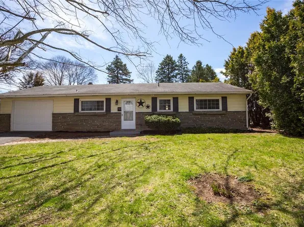 74 Mitchell Ave, Nazareth, PA 18064