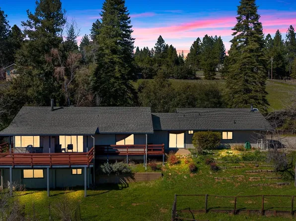 23498 Red Corral Rd, Pioneer, CA 95666