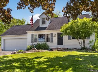 8387 Zenith Dr, Baldwinsville, NY 13027