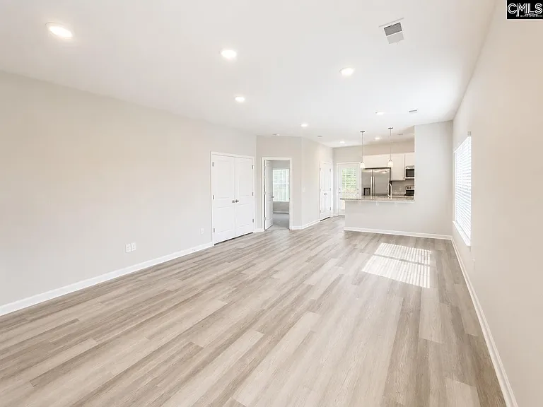 820 Lodgepole Ln — Photo 4