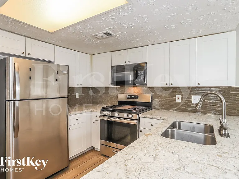 20239 Misty Pines Dr — Photo 7