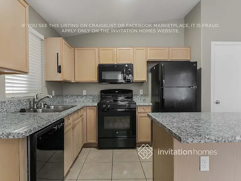 1054 Whispering Birch Ave — Photo 7